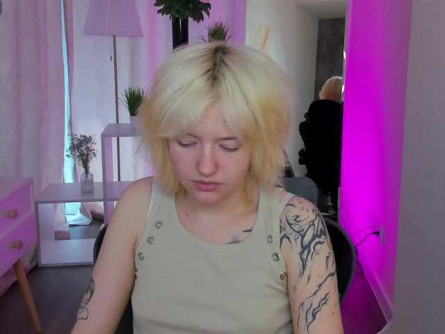 LunaaBee live cam on BongaCams