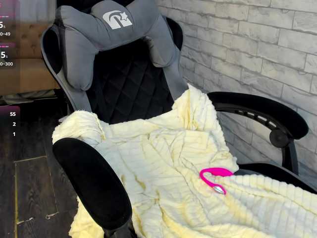LunaaBee live cam on BongaCams