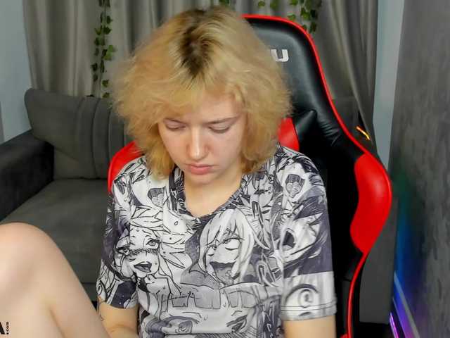 LunaaBee live cam on BongaCams