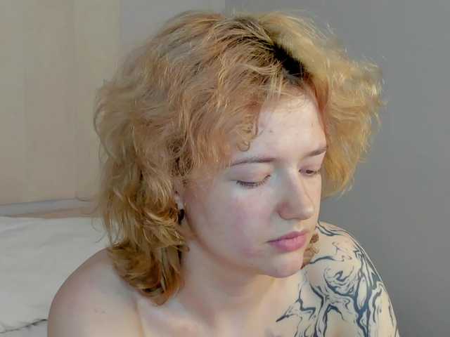 LunaaBee live cam on BongaCams