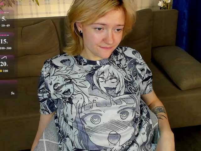 LunaaBee live cam on BongaCams