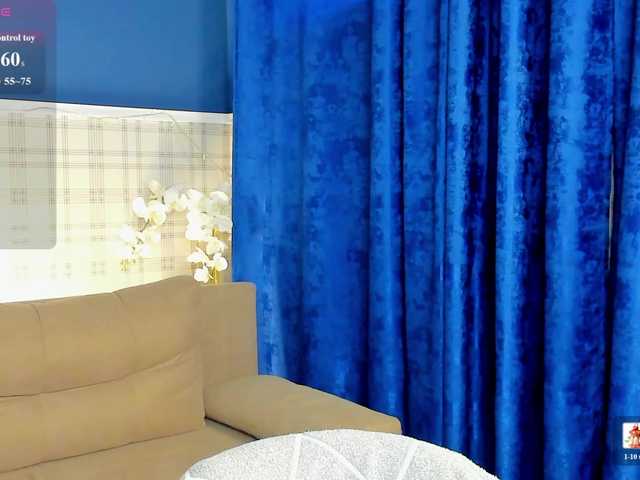 LunaaBee live cam on BongaCams