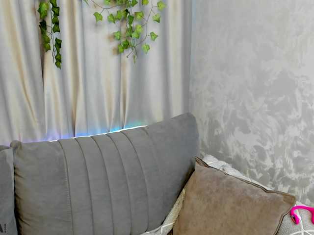LunaaBee live cam on BongaCams