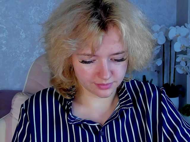 LunaaBee live cam on BongaCams