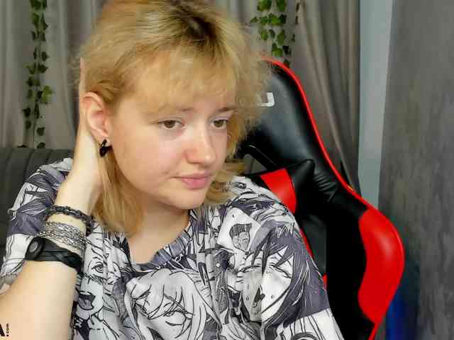 LunaaBee webcam