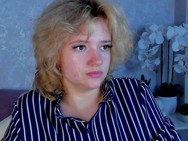 LunaaBee webcam