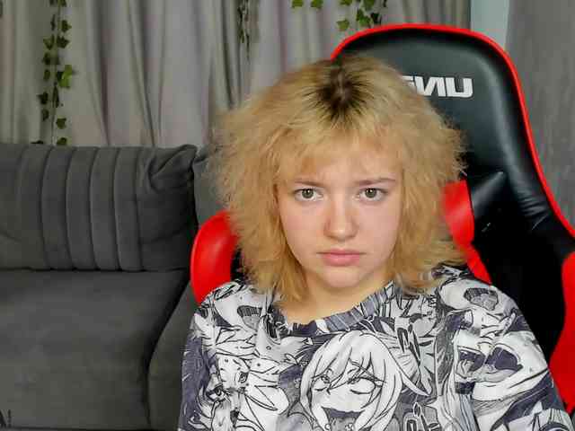 LunaaBee webcam