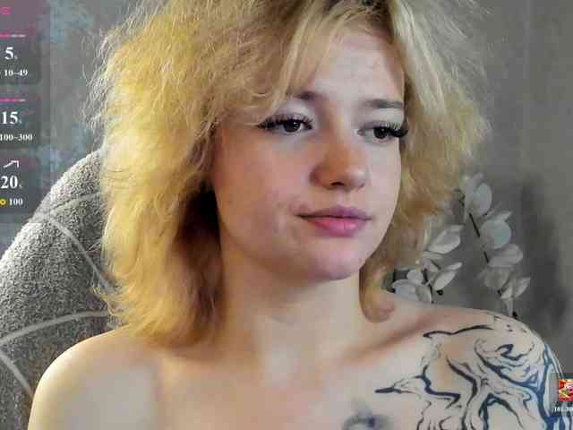 LunaaBee webcam