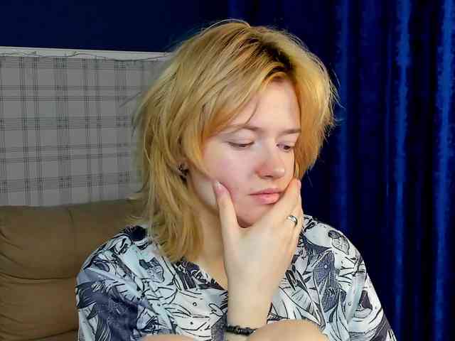 LunaaBee webcam