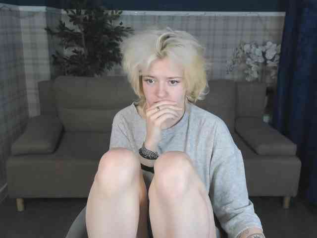 LunaaBee webcam