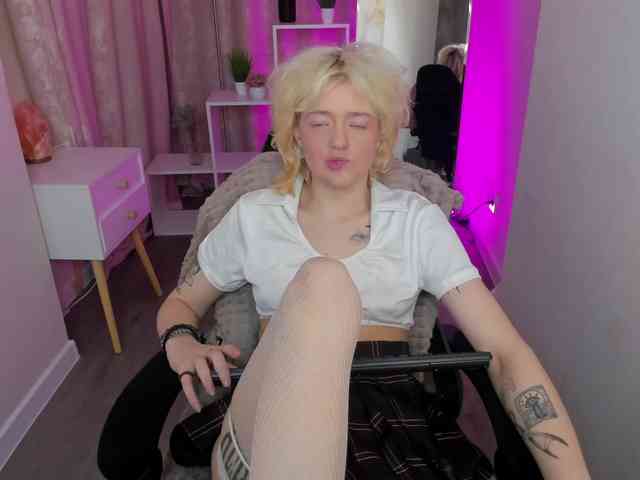 LunaaBee webcam