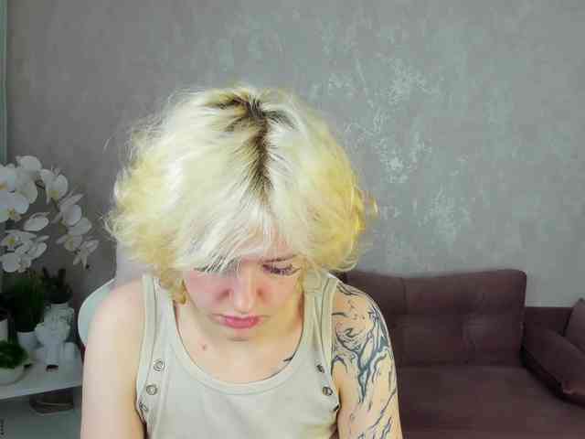 LunaaBee webcam