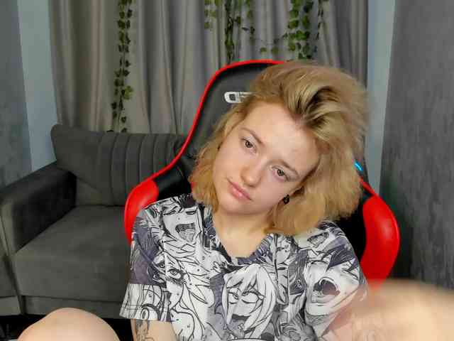LunaaBee webcam