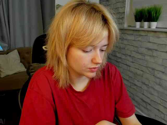 LunaaBee webcam