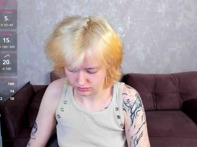 LunaaBee webcam