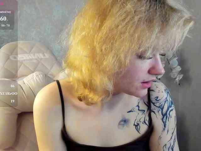 LunaaBee webcam