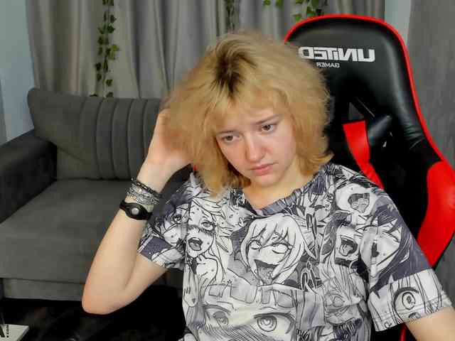 LunaaBee webcam