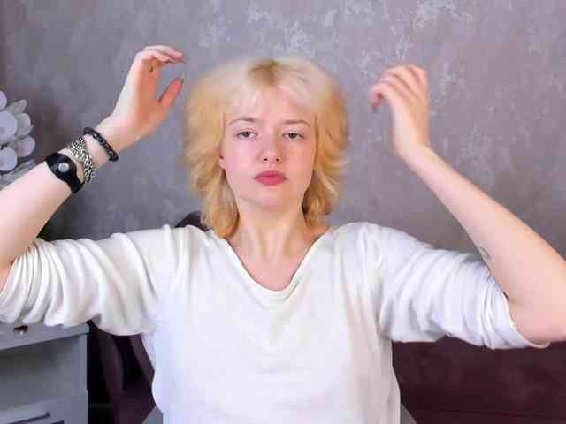 LunaaBee webcam