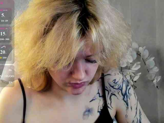 LunaaBee webcam