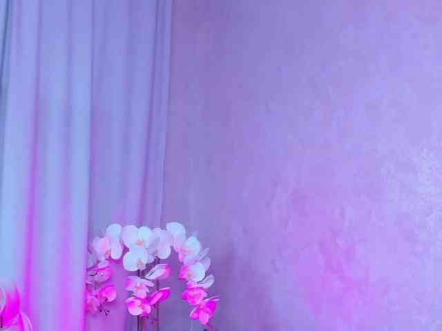 LunaaBee Live Webcam on BongaCams