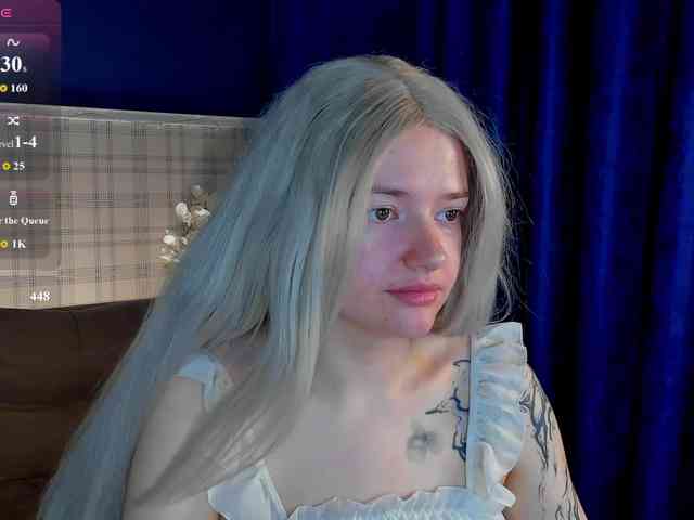 LunaaBee webcam