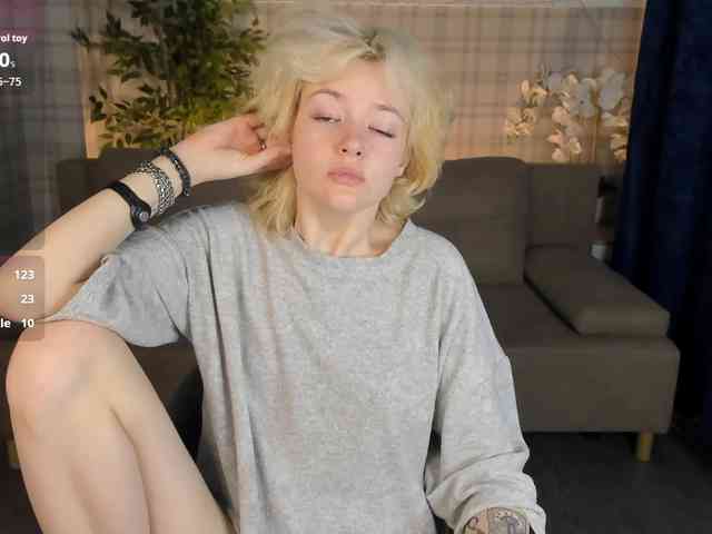 LunaaBee webcam