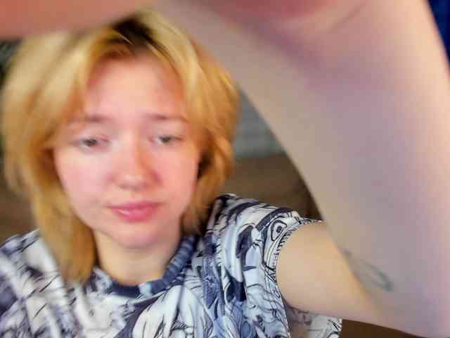 LunaaBee webcam