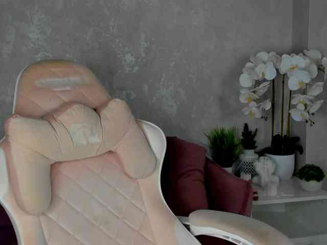 LunaaBee webcam