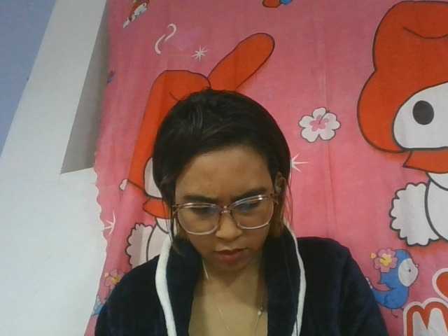 Lunah1a live cam on BongaCams