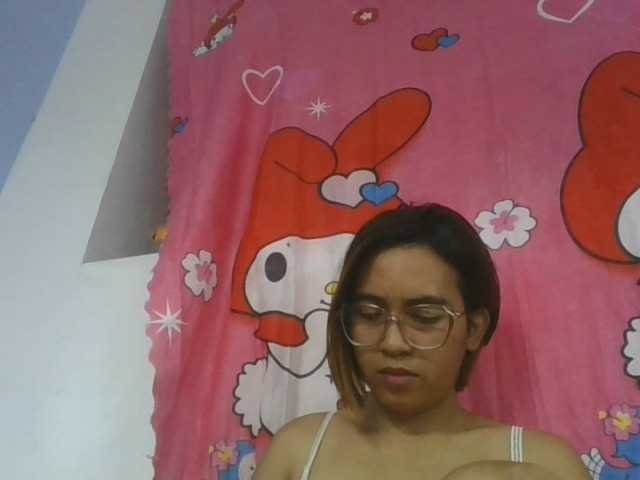 Lunah1a live cam on BongaCams