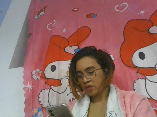Lunah1a live cam on BongaCams