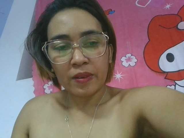 Lunah1a live cam on BongaCams