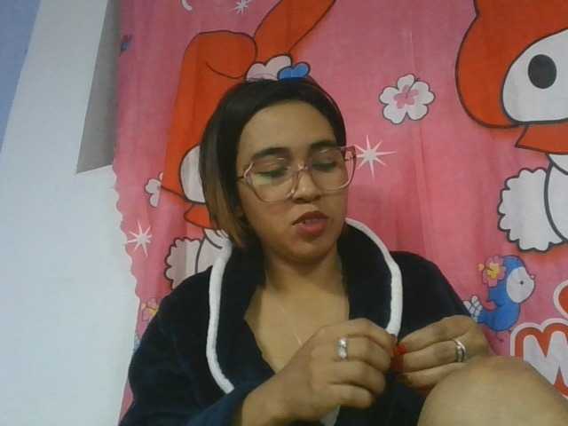 Lunah1a live cam on BongaCams