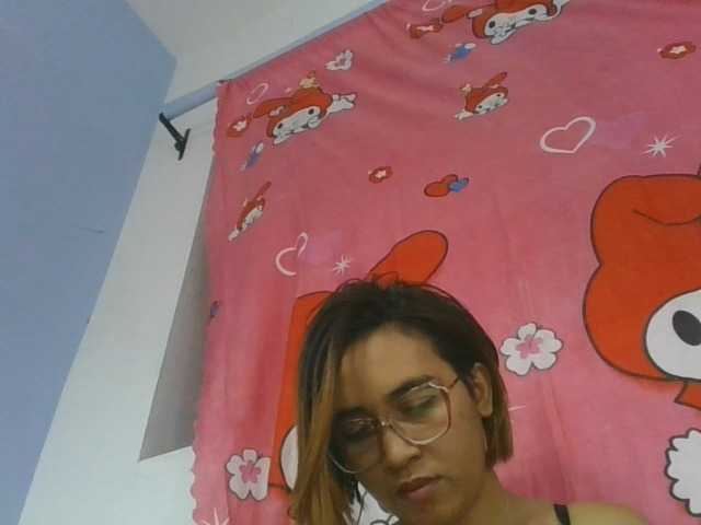 Lunah1a live cam on BongaCams