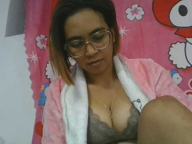 Lunah1a live cam on BongaCams