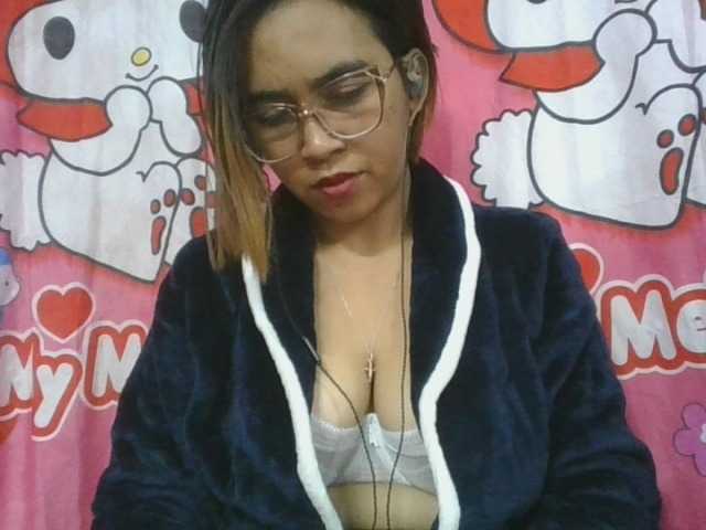 Lunah1a live cam on BongaCams