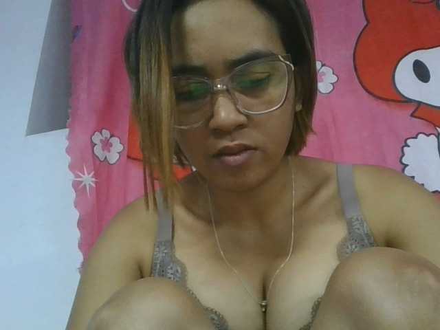 Lunah1a live cam on BongaCams