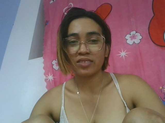 Lunah1a live cam on BongaCams