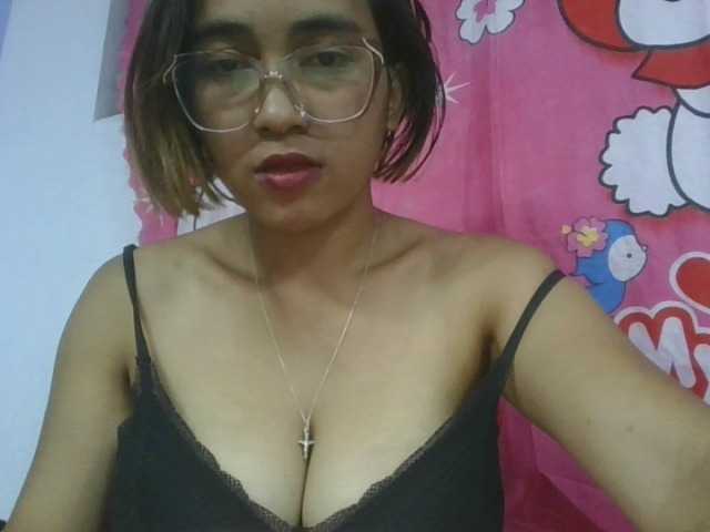 Sex chat gratuit in direct cu Lunah1a pe BongaCams