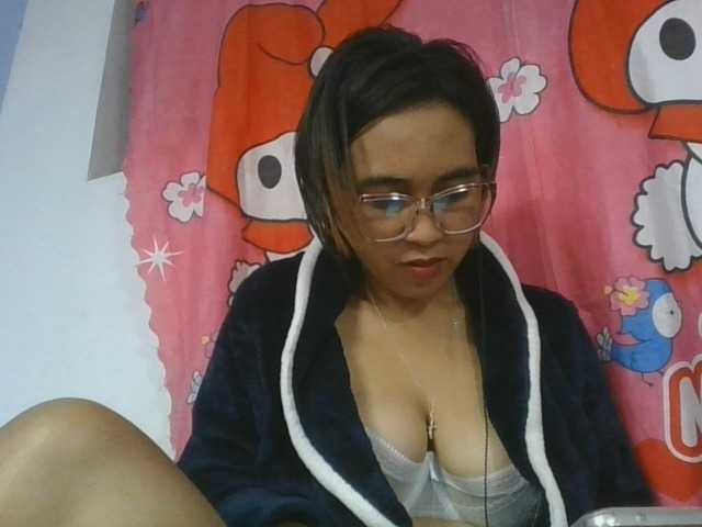 Lunah1a live cam on BongaCams