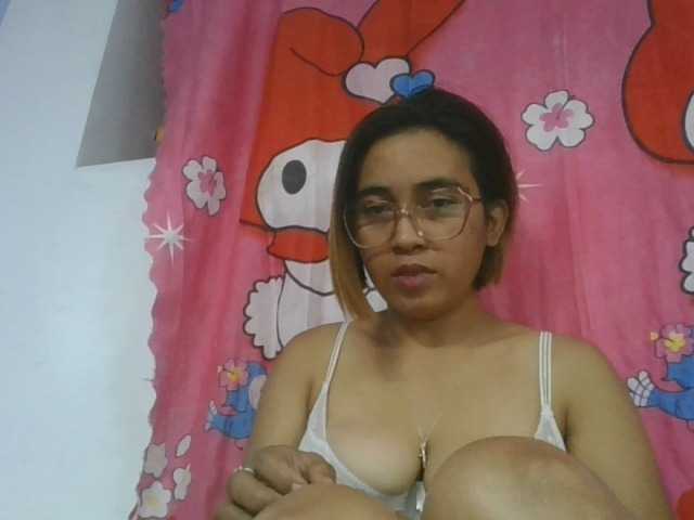 Lunah1a live cam on BongaCams