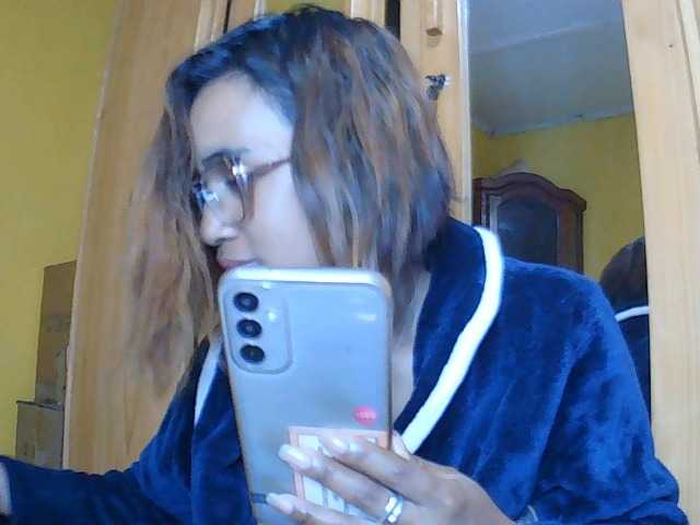 Lunah1a live cam on BongaCams