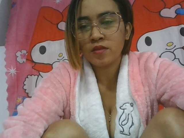 Lunah1a live cam on BongaCams