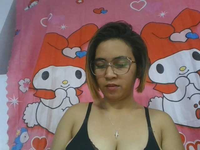 Lunah1a live cam on BongaCams