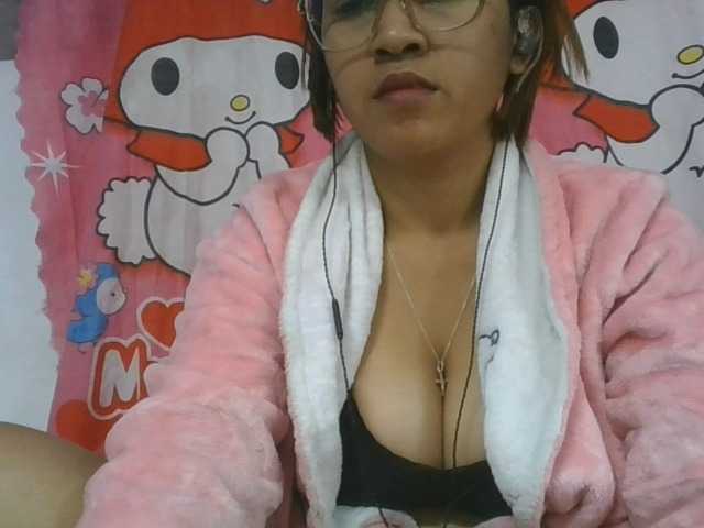 Lunah1a live cam on BongaCams