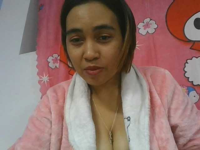 Lunah1a live cam on BongaCams