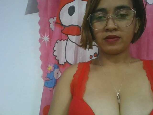 le modèle Lunah1a est en webcam porno dans un show sur le site bongacams, il possède les tags suivants: Asian,Brunette,Shaved