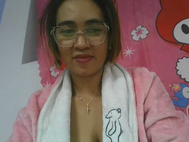 Lunah1a live cam on BongaCams