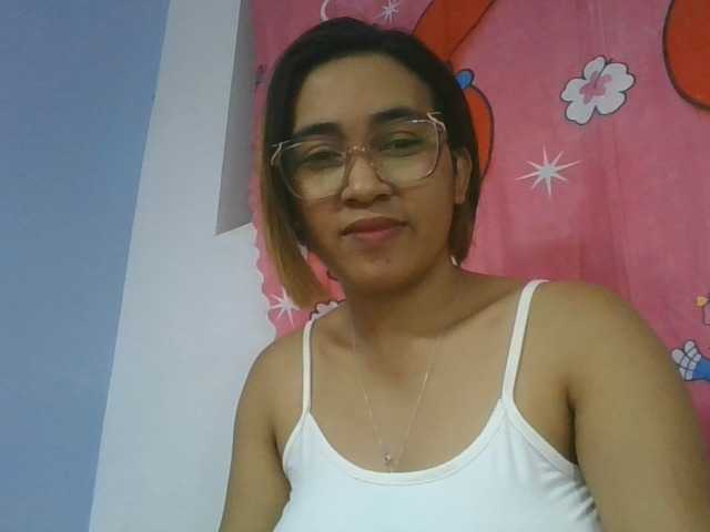 Lunah1a live cam on BongaCams