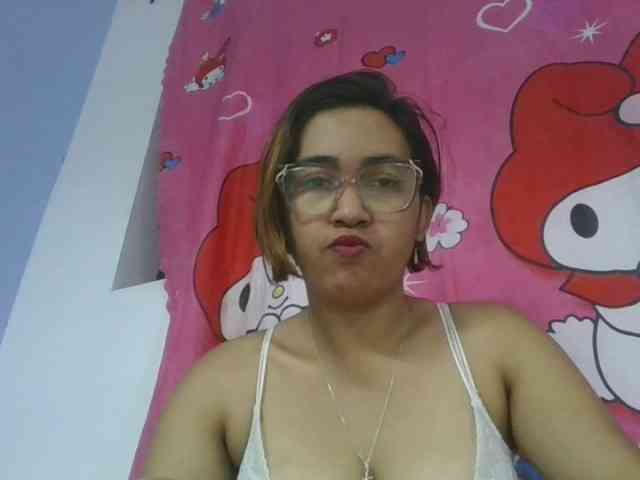 Lunah1a Live Webcam on BongaCams